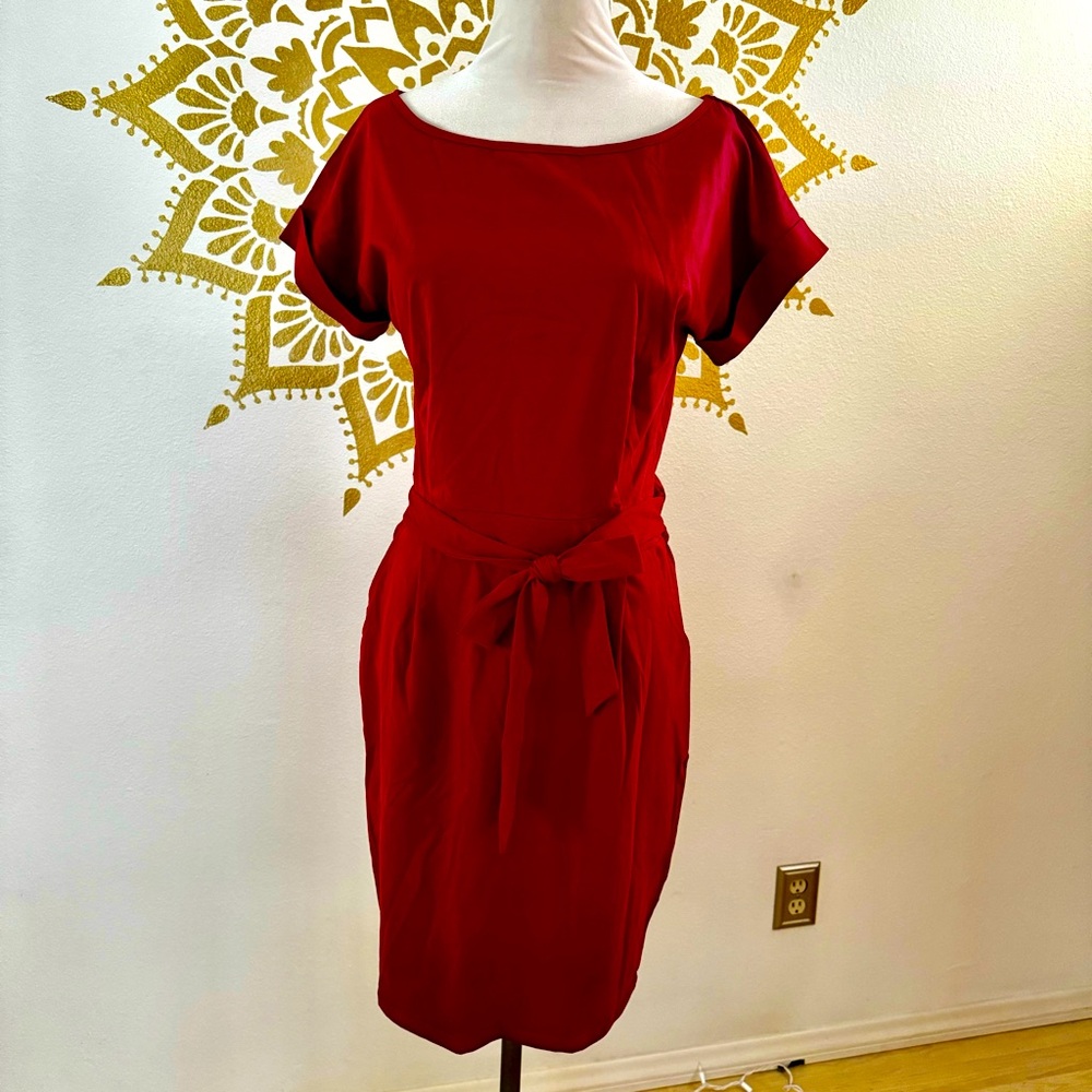 Midi light weight stretch red dress by Pretty Garden M